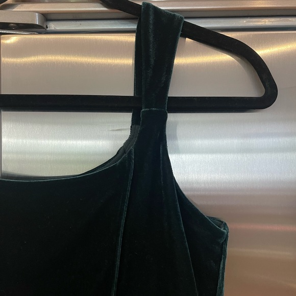 NWT Anthropologie Green Velvet Top size Small - Picture 5 of 8